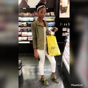 Meet your Posher, Marian